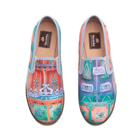 Mocasin para mujer, inspirado en las fachadas de los pueblos colombianos.