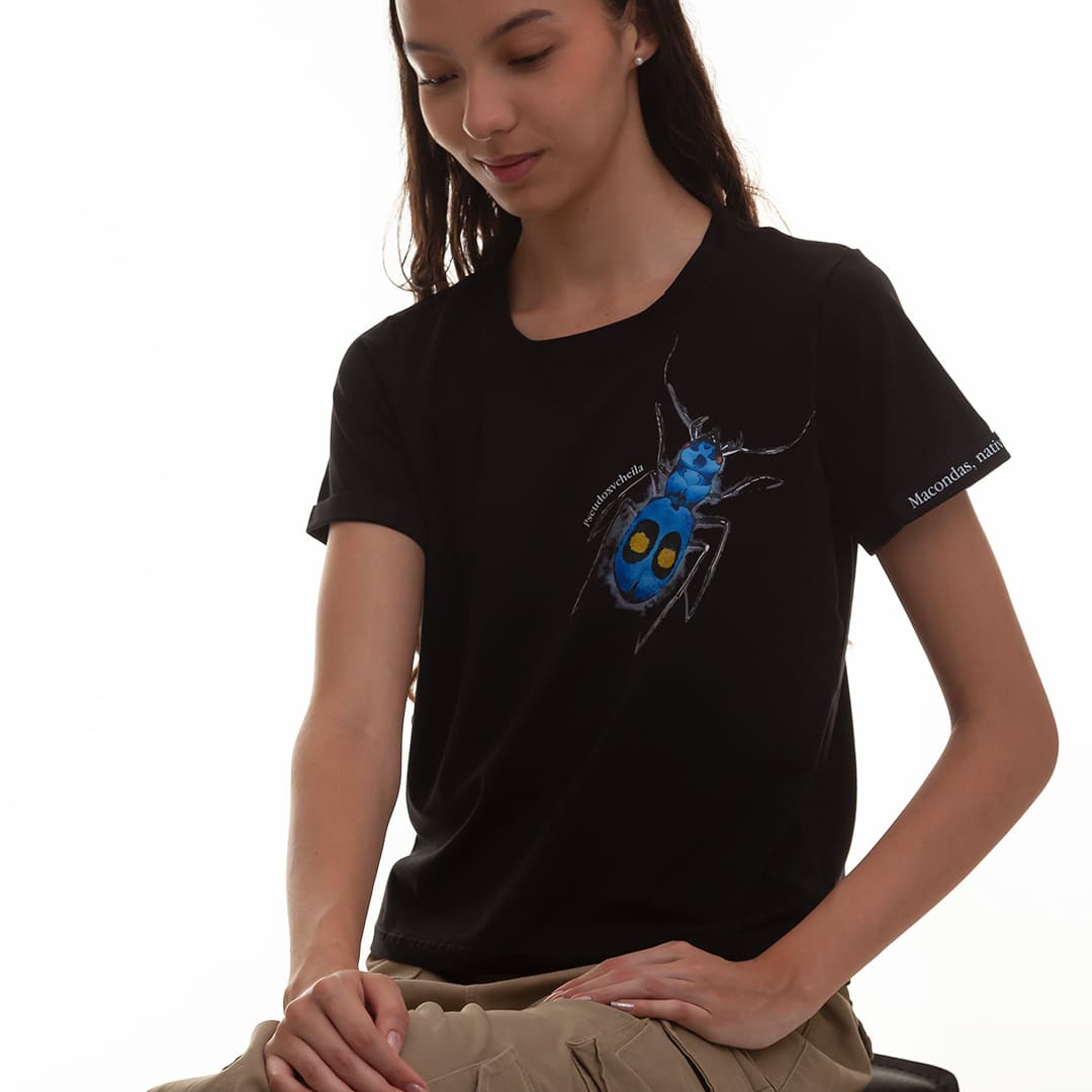 Camiseta Escarabajo Azul con ilustración. Macondas®