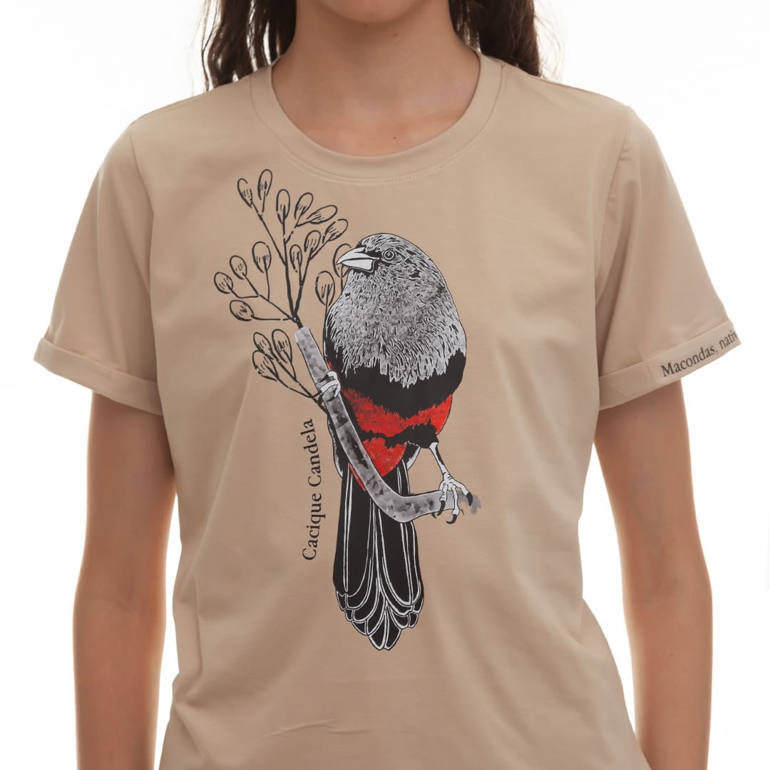 Camiseta Cacique Candela con ilustración. Macondas®
