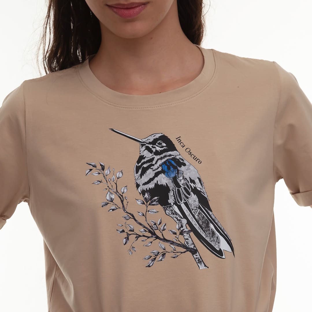 Camiseta Inca Oscuro con ilustración. Macondas®