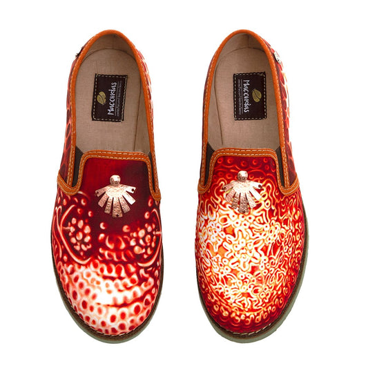 Zapatos dama hechos en Colombia, arte en cobre. Macondas