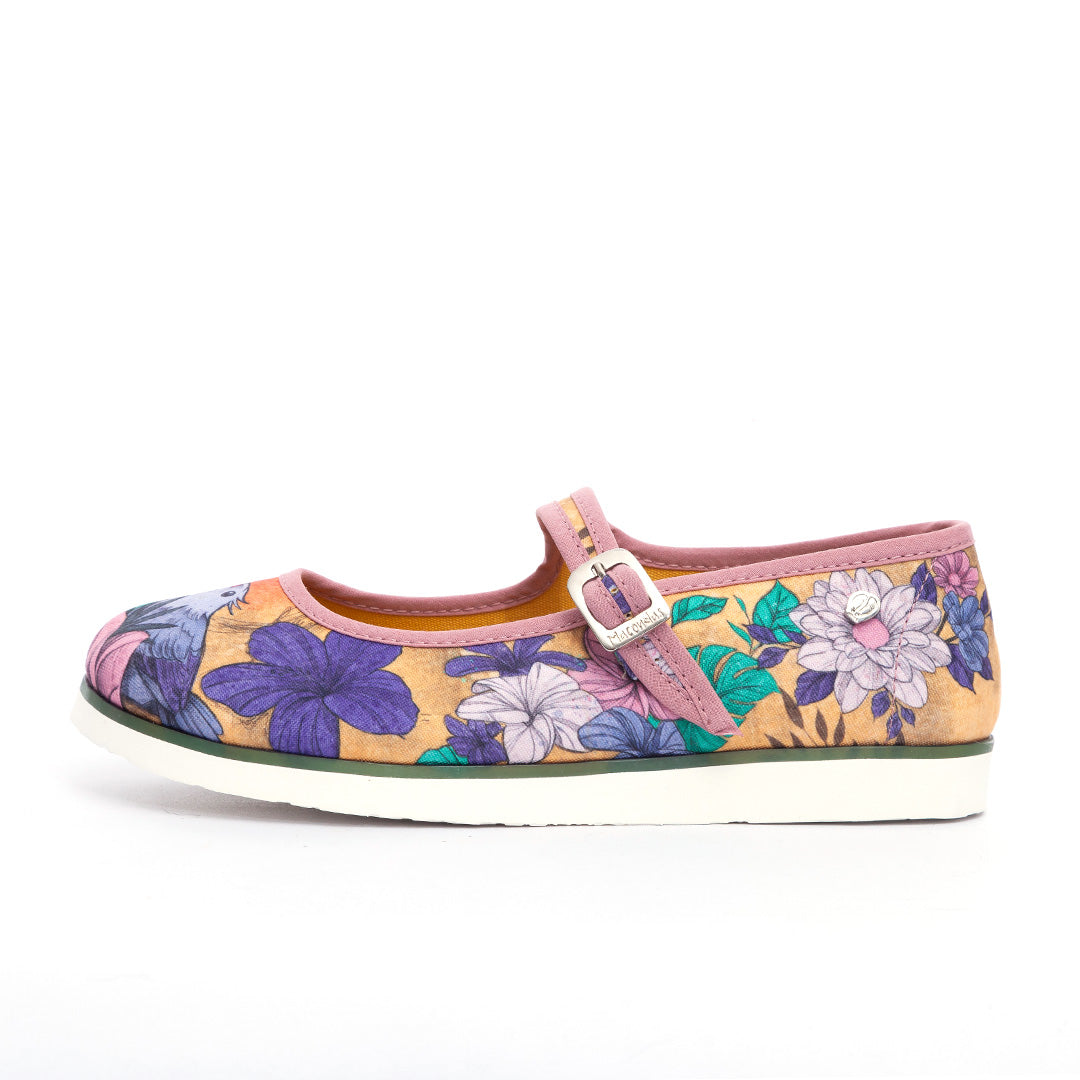 Zapatos con correa artesanales, extra confortables. Resaltando las mujeres y la naturaleza
