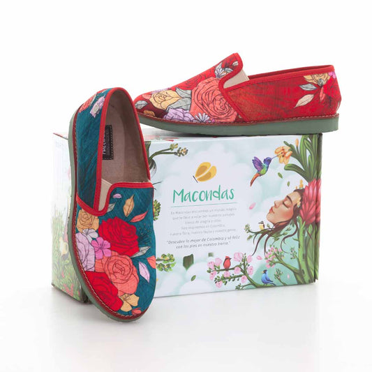 Mocasines de dama con estampado floral inspirado en rosas de Colombia