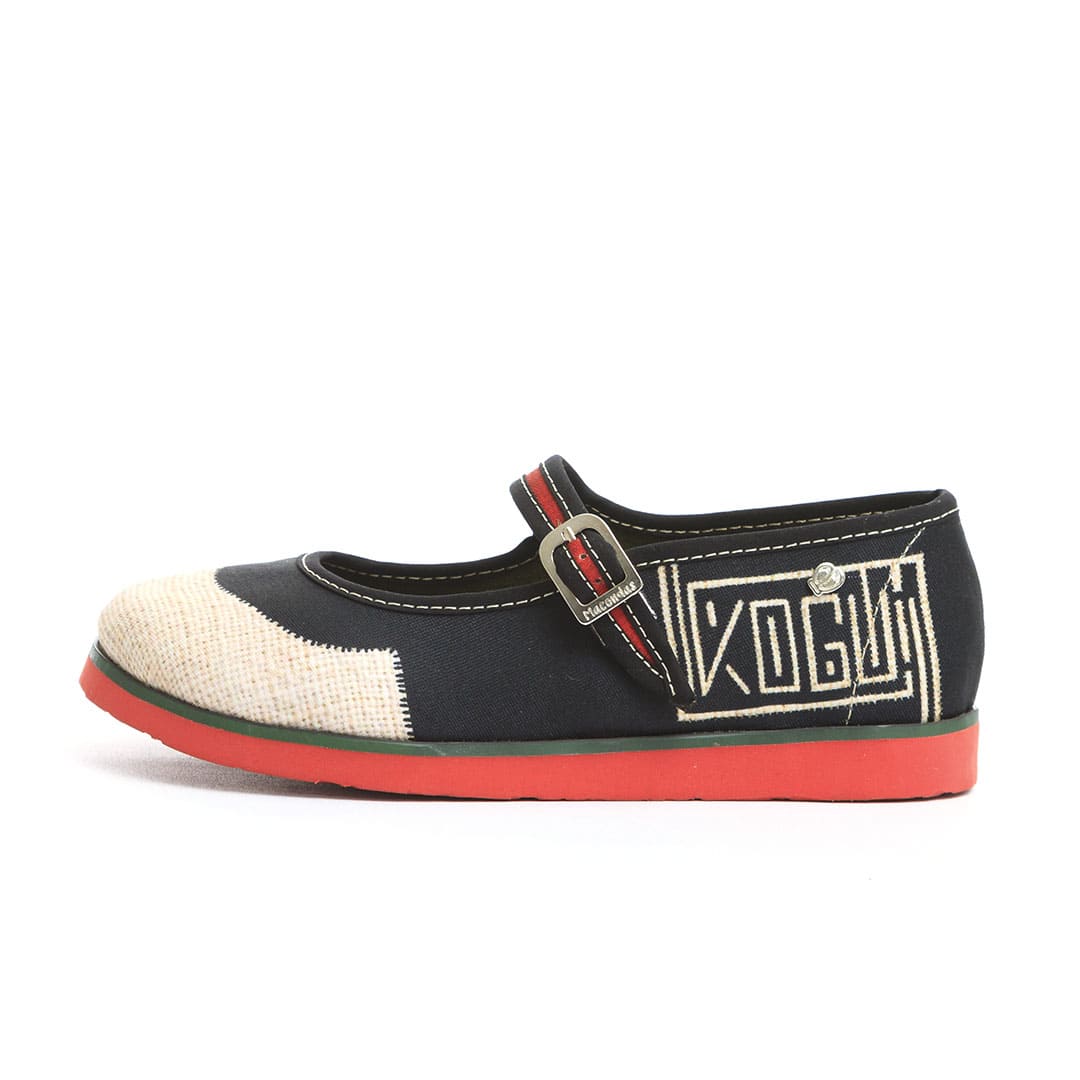 Baleta con correíta hecha por artesanos, producto local. Macondas