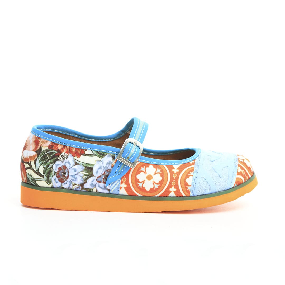 Zapatos tipo Mary Janes  fabricados en Colombia,  extra confortables. Molas, arte textil