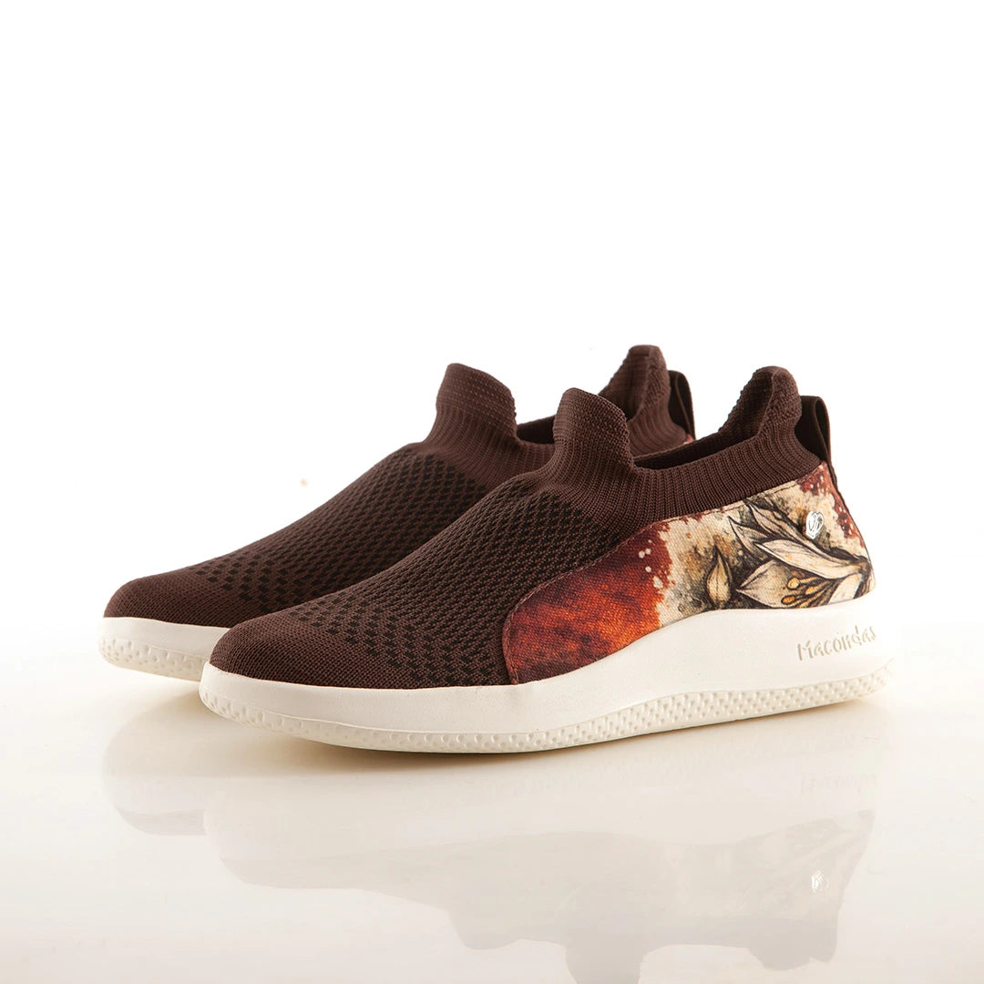 Tenis Flor de la Yuca café. Trekking - Macondas®