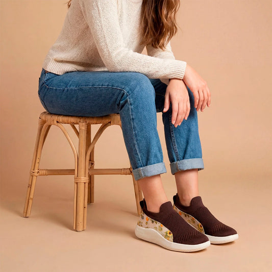 Tenis Flor de la Uchuva café. Trekking - Macondas®