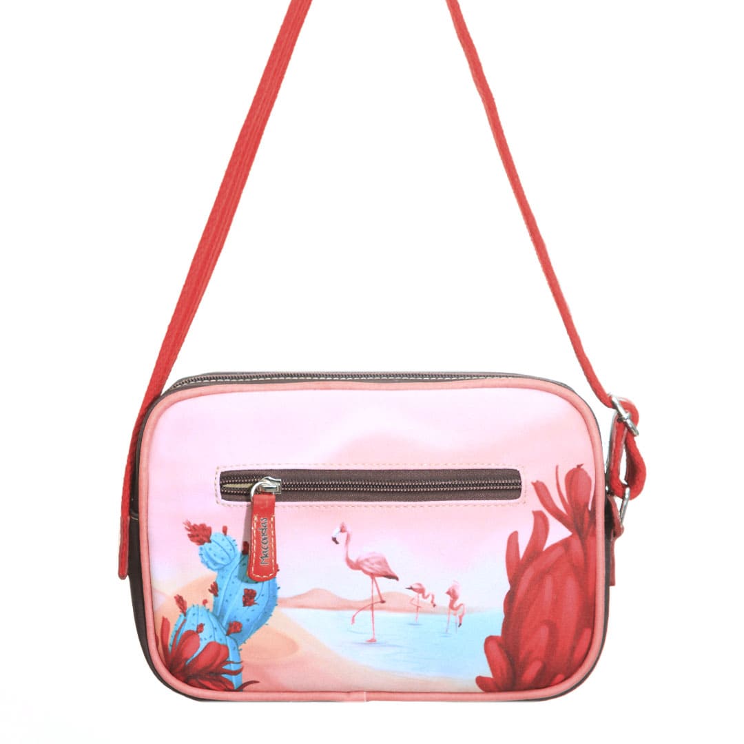 Bolso para dama con ilustraciones de flamencos rosados. Macondas